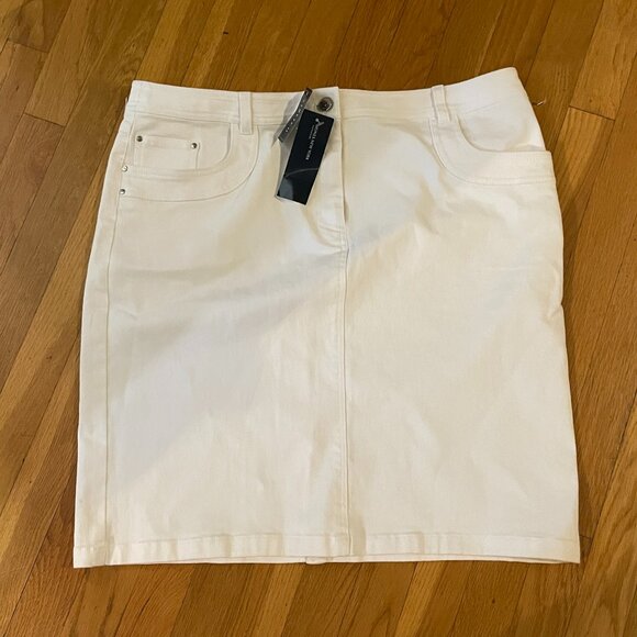 Jones New York White Denim Midi Skirt Women's 16 White Zip Button Closure NWT - Picture 2 of 6